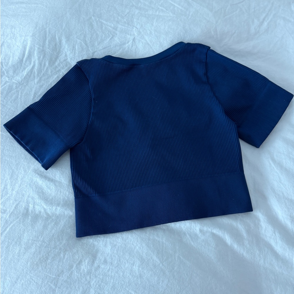 Navy Ribbed Bo + Tee Short Sleeve V-Neck Crop Top with Logo - Picture 2 of 4